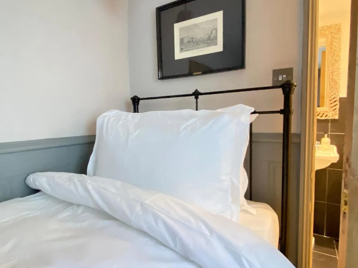 27 Brighton Guesthouse